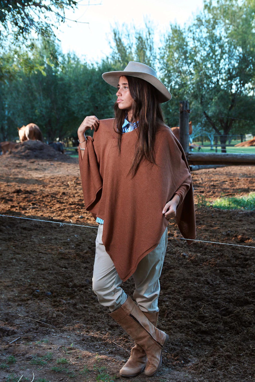 Poncho con Estampa Bandera y Sol